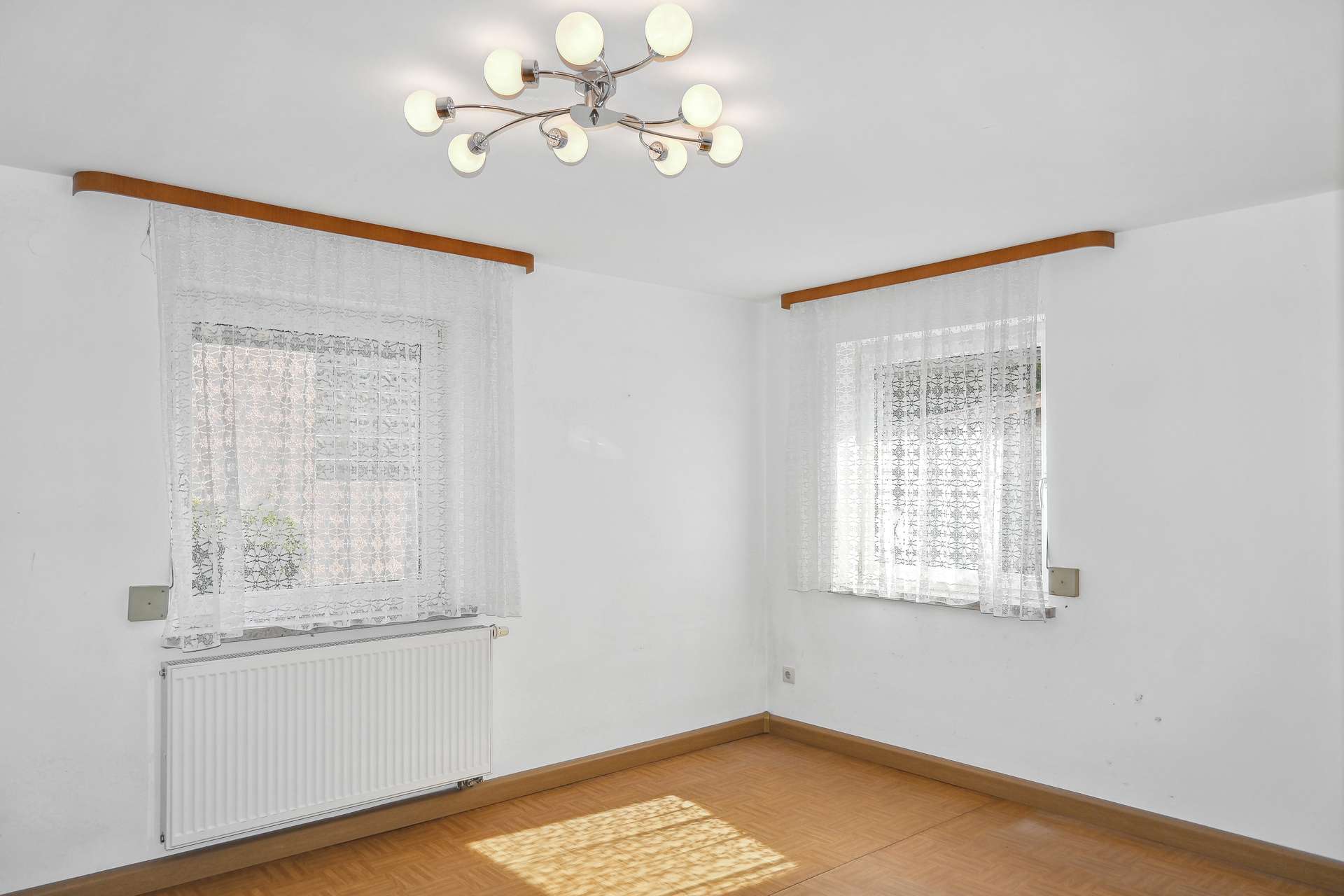 Haus mit Dachterrasse und Garten in Dorfrandlage! in Osterhofen