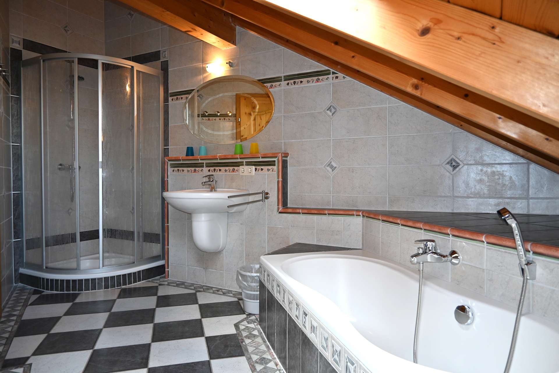 Aufteiler-Schnäppchen für 1.375 EUR/m²/Wohnfläche! in Aidenbach