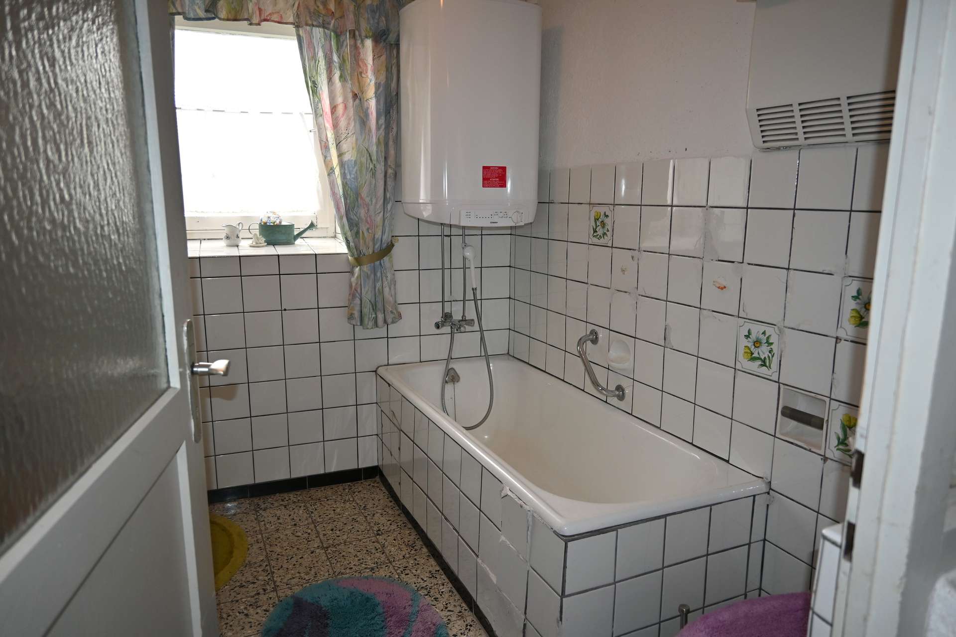Uriges Bauernhaus mit Stall und Stadl! Landwirtschaftsfläche inklusive! in Perlesreut