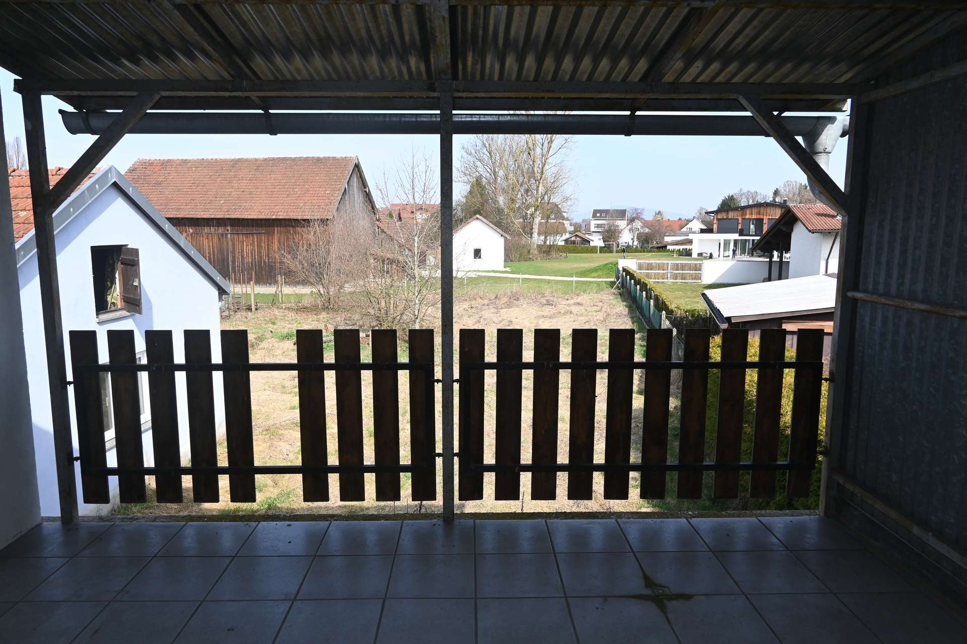 Abriss oder Sanierung? EFH auf 920 m² Grund in Moos! in Moos