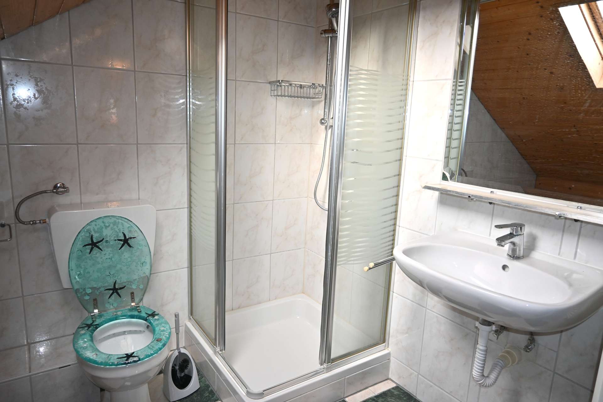 Geräumiges Reihenmittelhaus mit Garage und Garten - nur 298.000 EUR! in Pocking