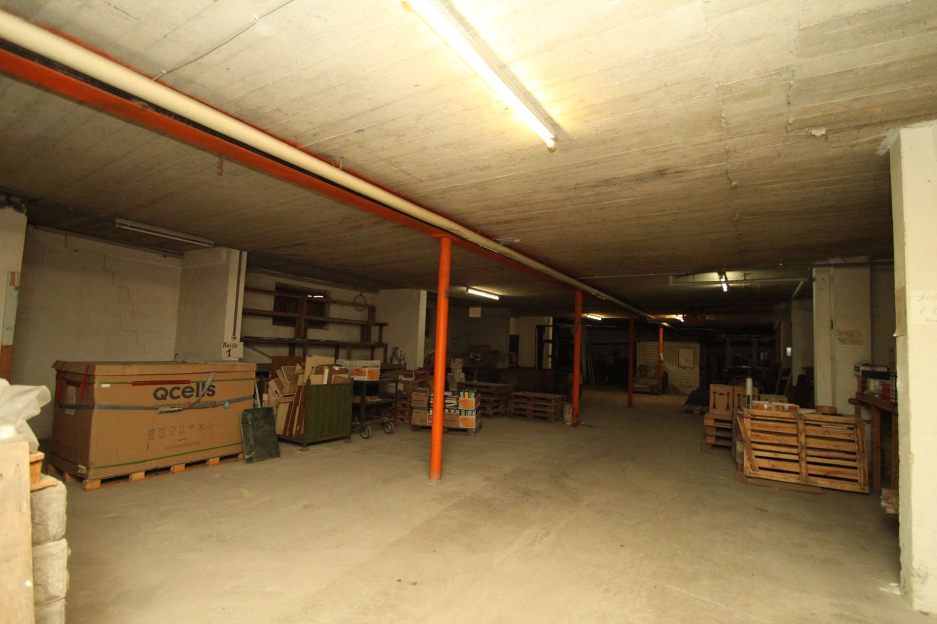Massive Lagerhalle mit Wohnung und 30 kWp-PV-Anlage! in Thurmansbang